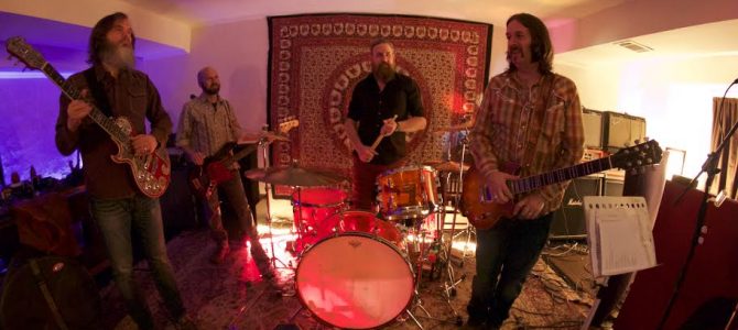 KCSN 88.5 FM air new track from The Pinx: “Baby Don’t” KCSN 88.5 FM air new track from The Pinx: “Baby Don’t”