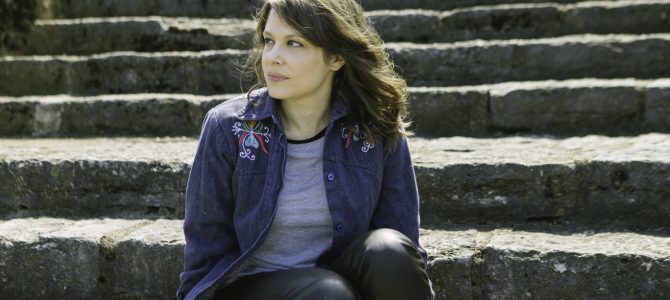 Bluegrass Situation premieres new Becky Warren video, “I Miss You” Bluegrass Situation premieres new Becky Warren video, “I Miss You”
